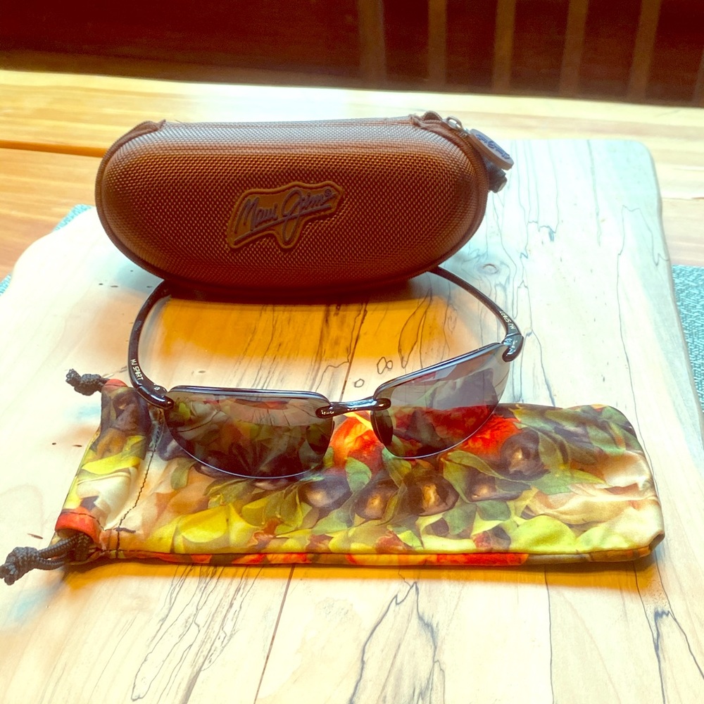 Maui Jim MJ Sport Black Polarized sunglasses